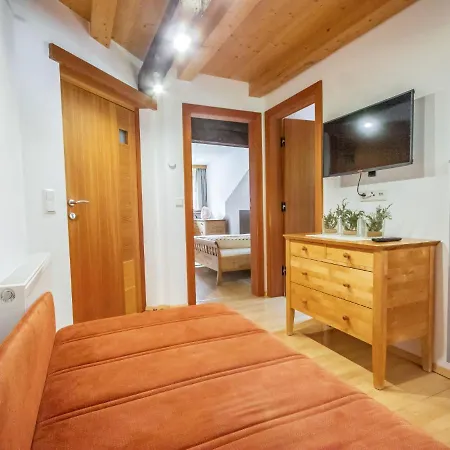 Apartamento Beim Holzschnitzer-2 By Interhome
